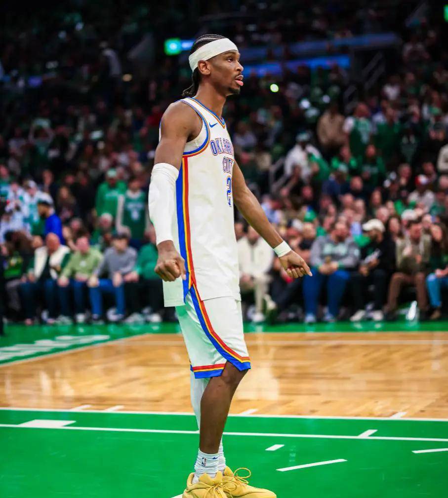 熊猫体育app-雷霆主场惊险击败凯尔特人，取得翻盘