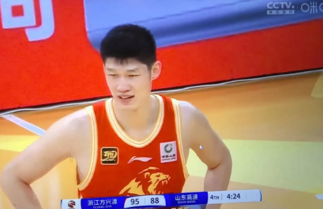 熊猫体育官方网站-球员们在赛场上展现出色表现