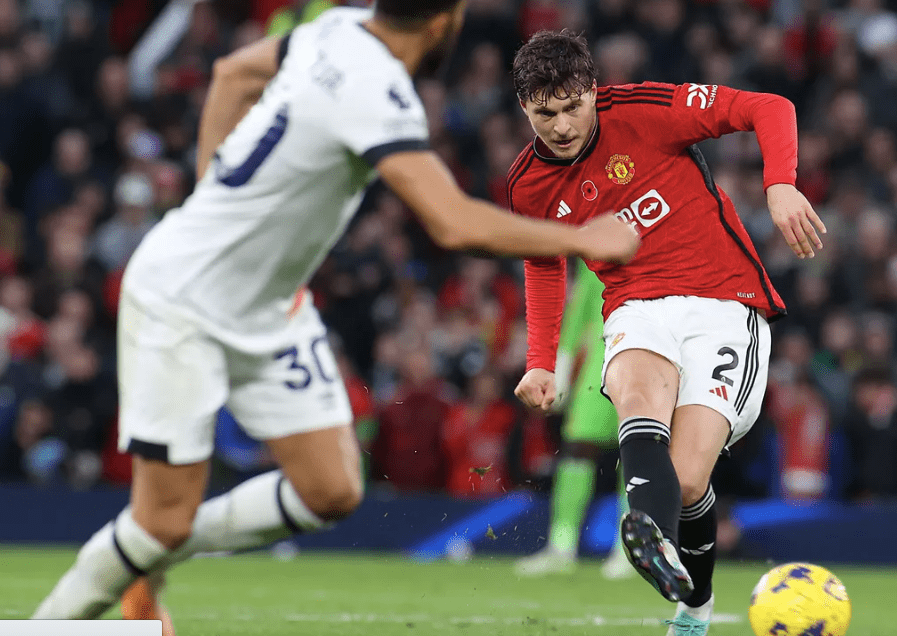 熊猫体育直播-丹麦险胜曼联，穆勒爆发神勇