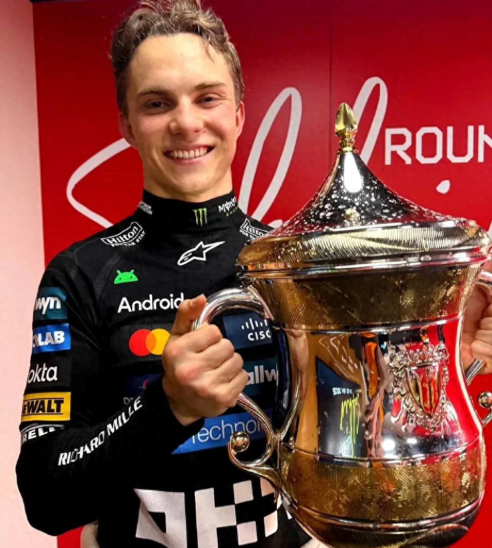 梅赛德斯险胜红牛二队，阿隆索惊艳四座的简单介绍